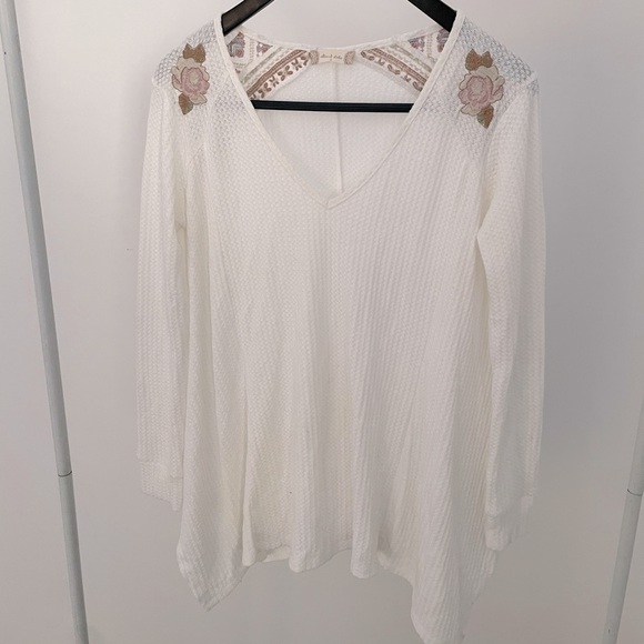 Urban Outfitters Tops - Altar’d State Women’s White Waffle Knit Embroided Long Sleeve Size Small